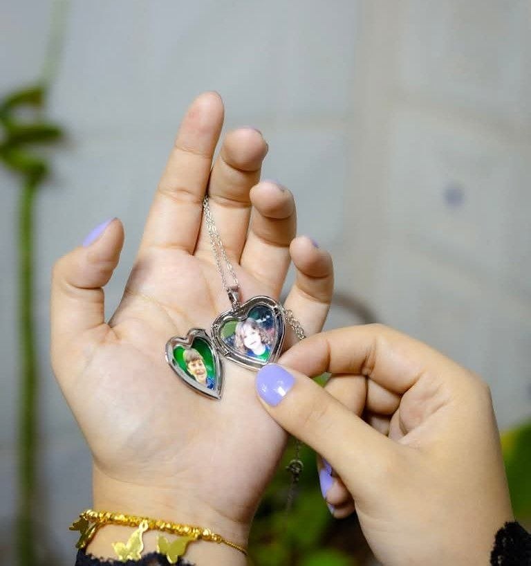 قلادة فكتورية — 1